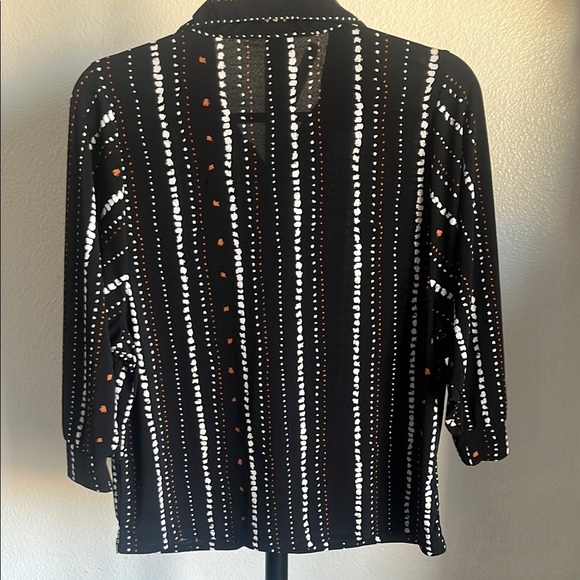 Adrienne Vittadini Black and White Button-down Top - Picture 5 of 6